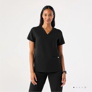 Figs Casma Three Pocket Scrub Top Black Size Large